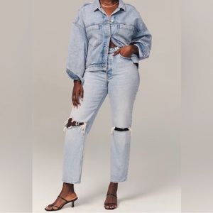 Light-wash, curve love, high rise dad Jean